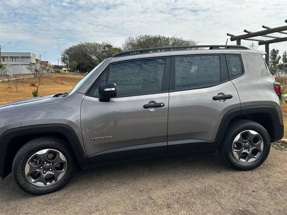 JEEP RENEGADE 1.8 16V FLEX 4P AUTOMÁTICO JEEP RENEGADE 1.8 16V FLEX 4P AUTOMÁTICO